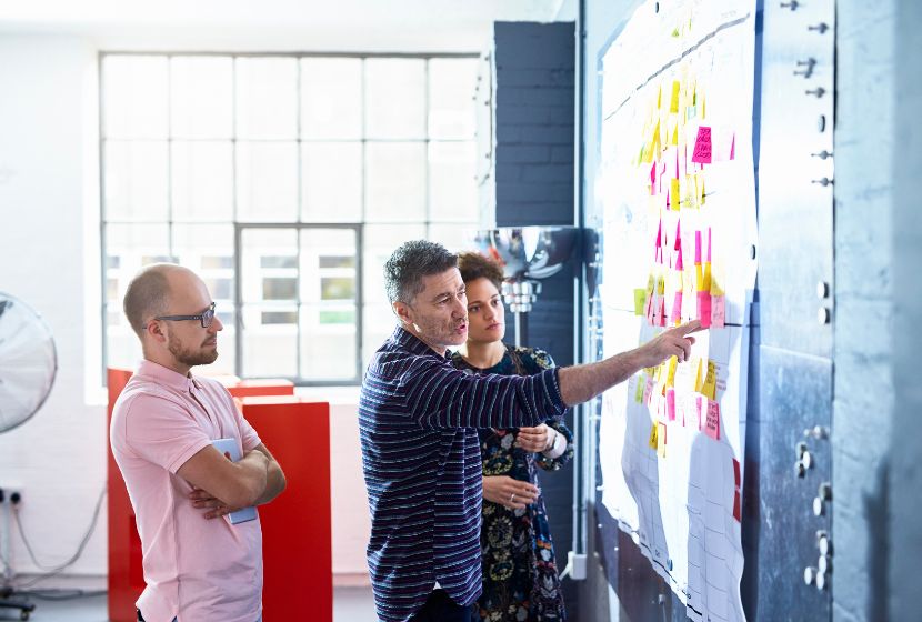 How-to-Keep-Team-Meetings-on-Track_FT-Image