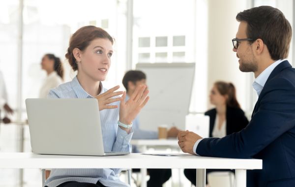 How-to-Provide-Feedback-to-Your-Boss_mobile