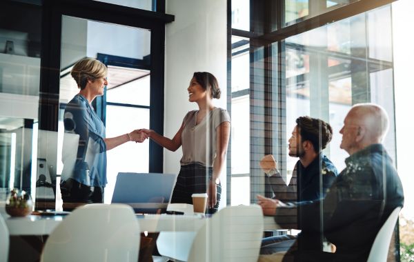 Increase-New-Hire-Retention-With-Better-Onboarding_mobile