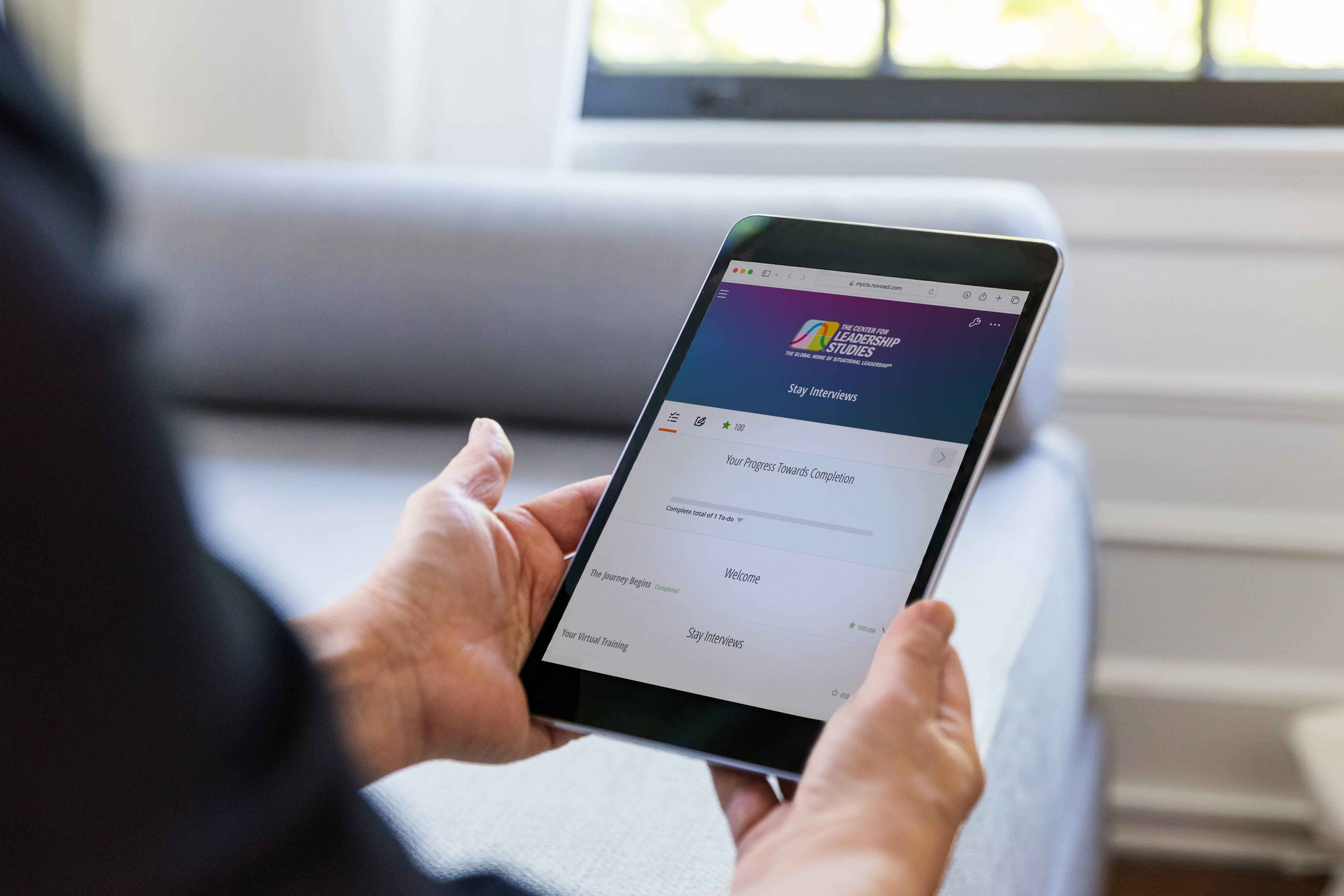 SI_Tablet_GettyImages-1402139820