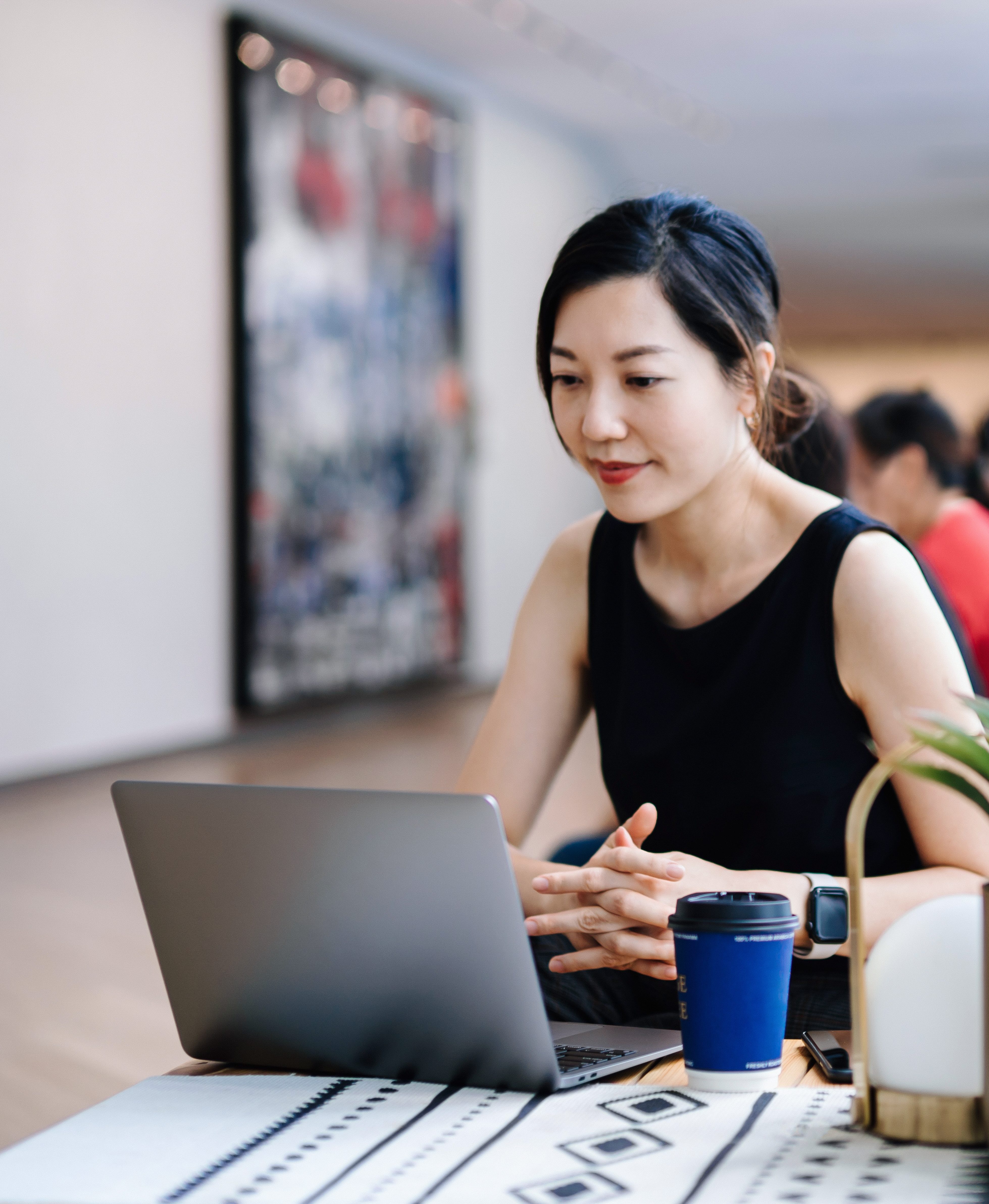 businesswoman-working-in-a-modern-office-space